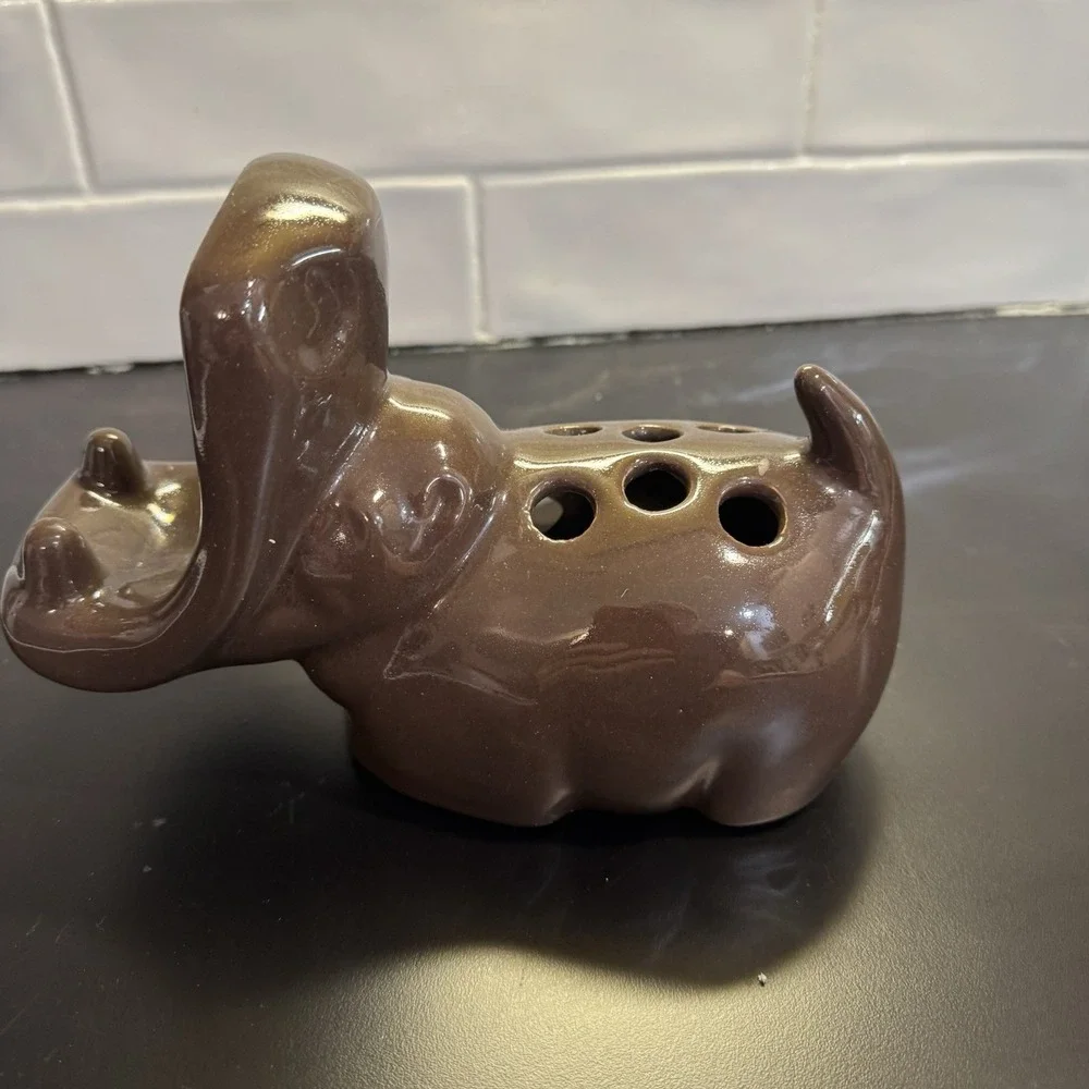 Vintage‎ Brown Ceramic Hippo Soap Toothbrush pen card Holder Animal Bathroom